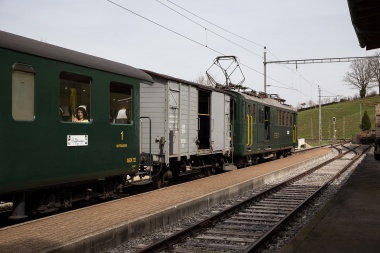 BDe 2/4 des VHE beim planmässigen Halt in Dürrenroth. Foto: Julian Brückel