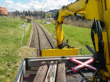 Bahnübergang abgebaut, Heim geht's ! Foto : Petra Hegi