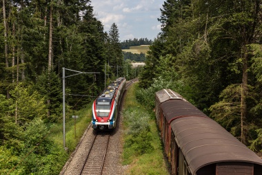 SBB RABe 522 229 Flirt LEx am 18.07.19 im Huttwilwald mit Ziel Dürrenroth. Foto: Julian Brückel