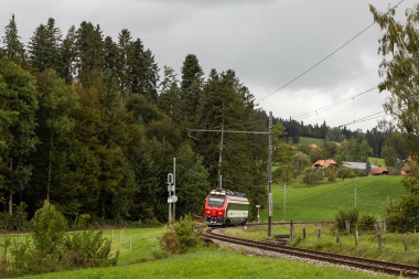 SBB Diagnosefahrzeug zwischen Sumiswald-Grünen und Gammenthal. Foto: Julian Brückel / 25.09.19