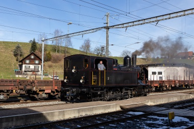 Andy beim Umfahren mit der Ed 3/4 2 des VHE, erstmals unter der Betriebsführung der Emmentalbahn. Foto : Julian Brückel, 09.02.2020