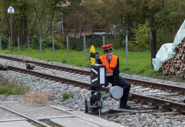 Handweichen umstellen in Dürrenroth. Foto: Georg Trüb